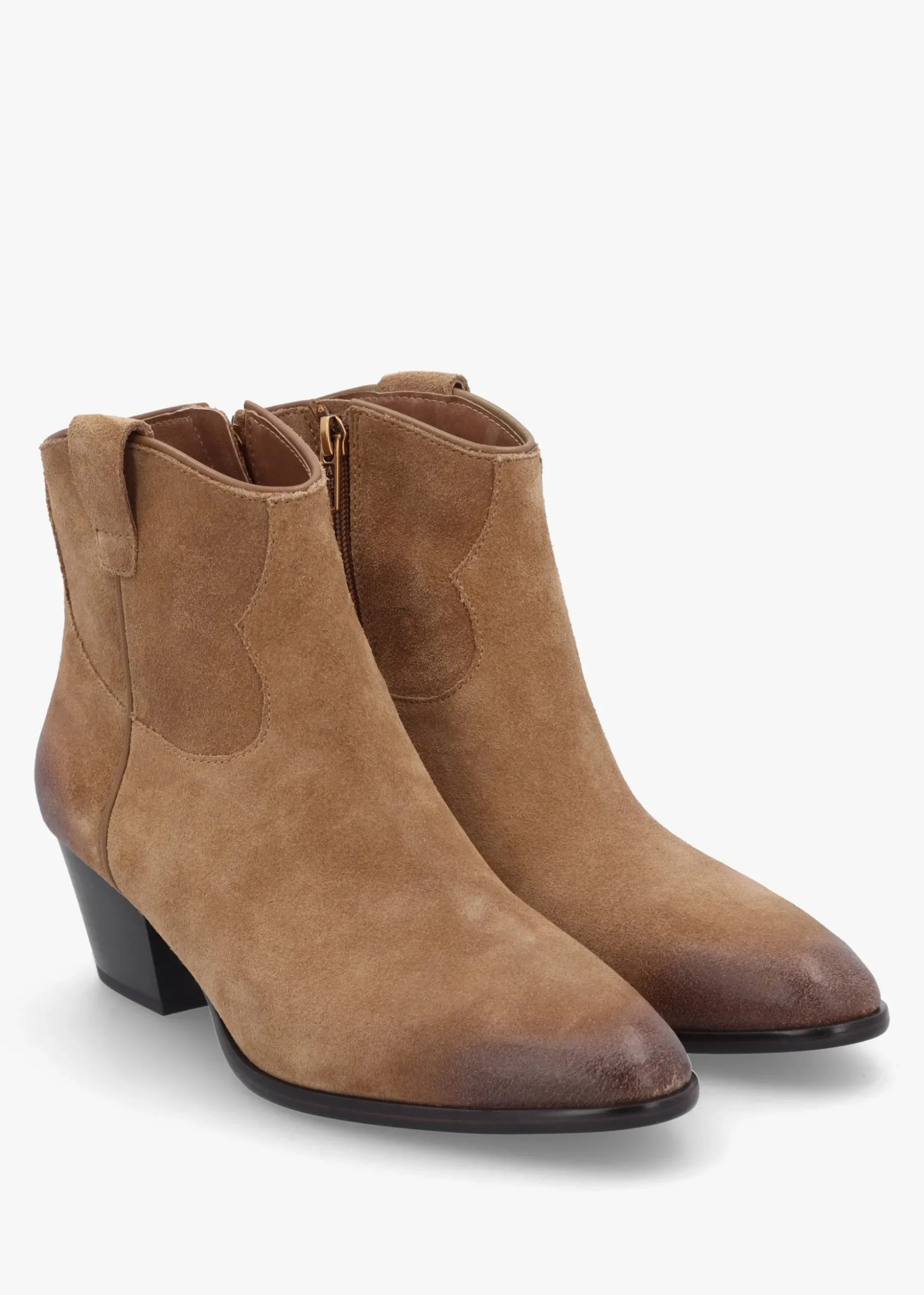 Fame II Land Suede Western Ankle Boots