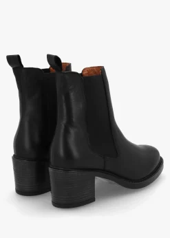 Ichels Black Leather Block Heel Chelsea Boots