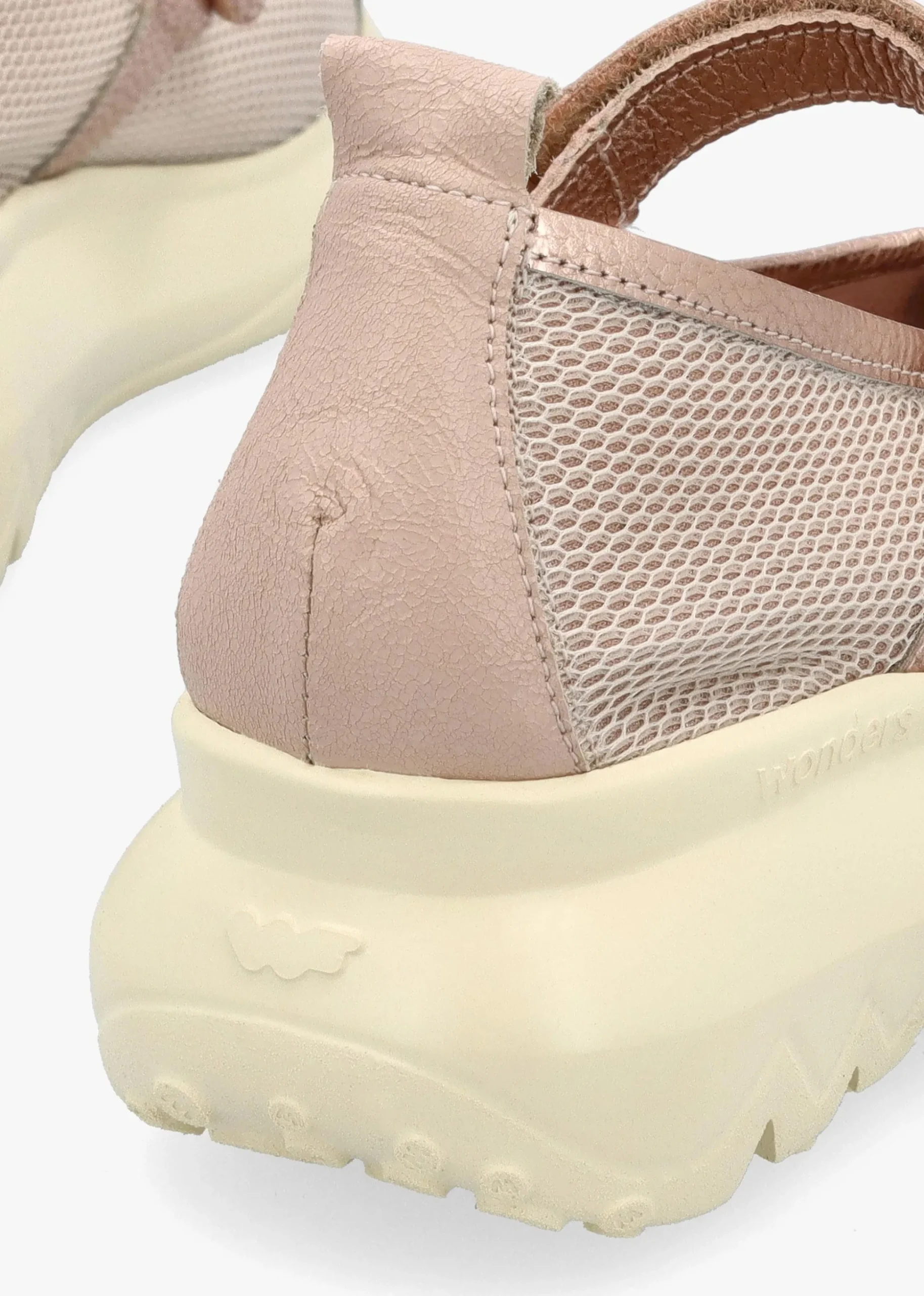 Isaura Nude Sporty Ballerina Pumps