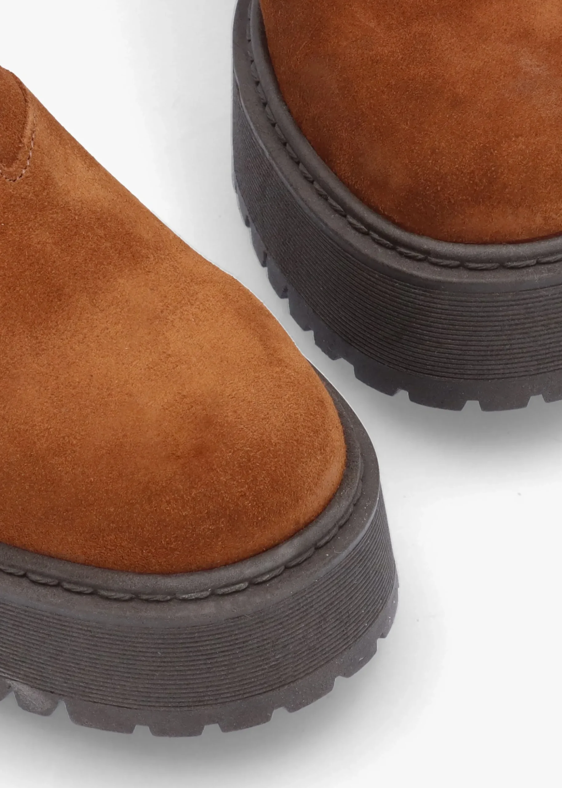 Lassi Tan Suede Chunky Chelsea Boots