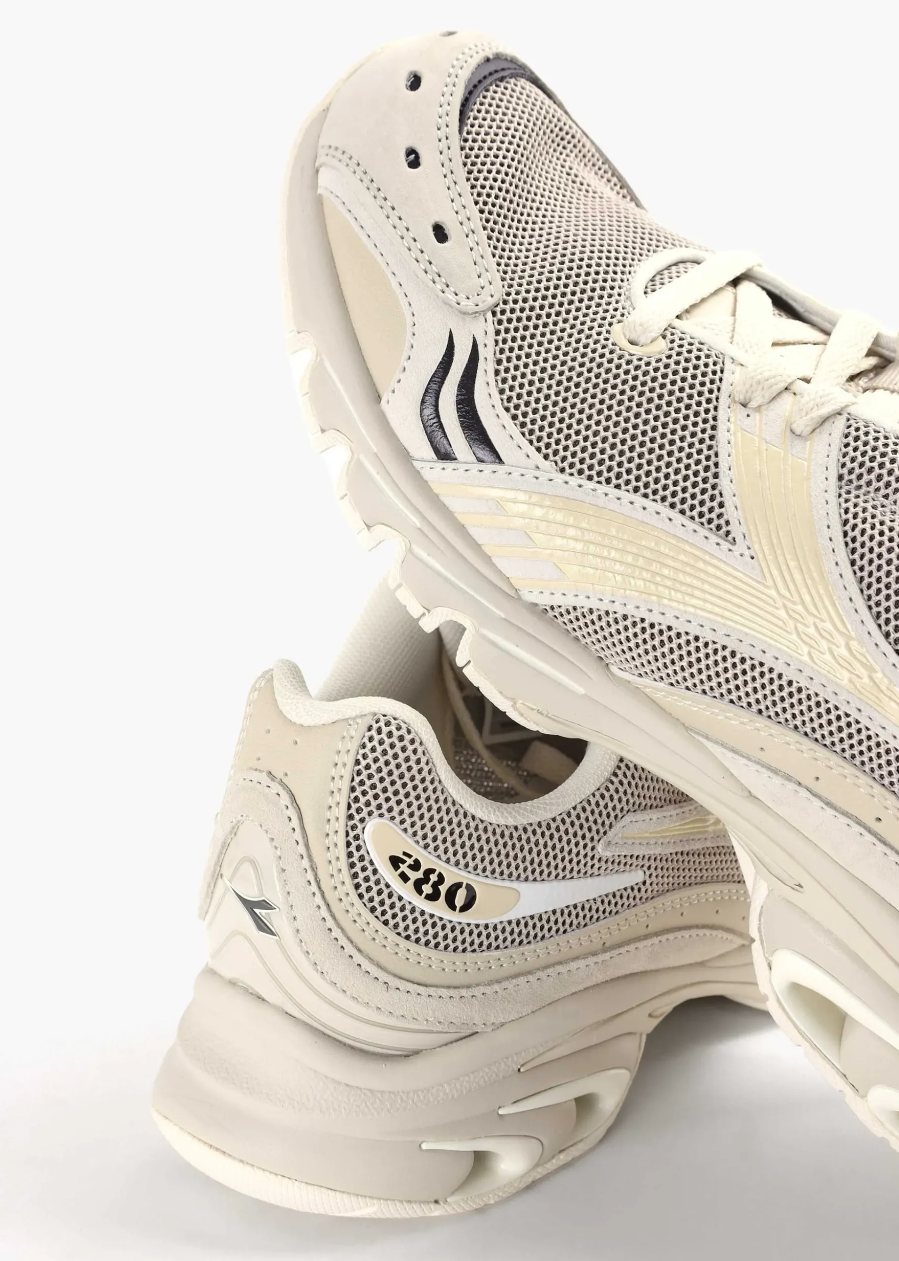Mythos Propulsion 280 M2 Suede Fog Silver Grey Trainers