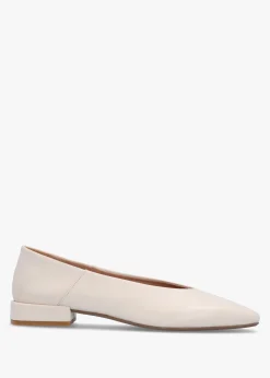 Saria Cream Leather Square Toe Ballet Pumps