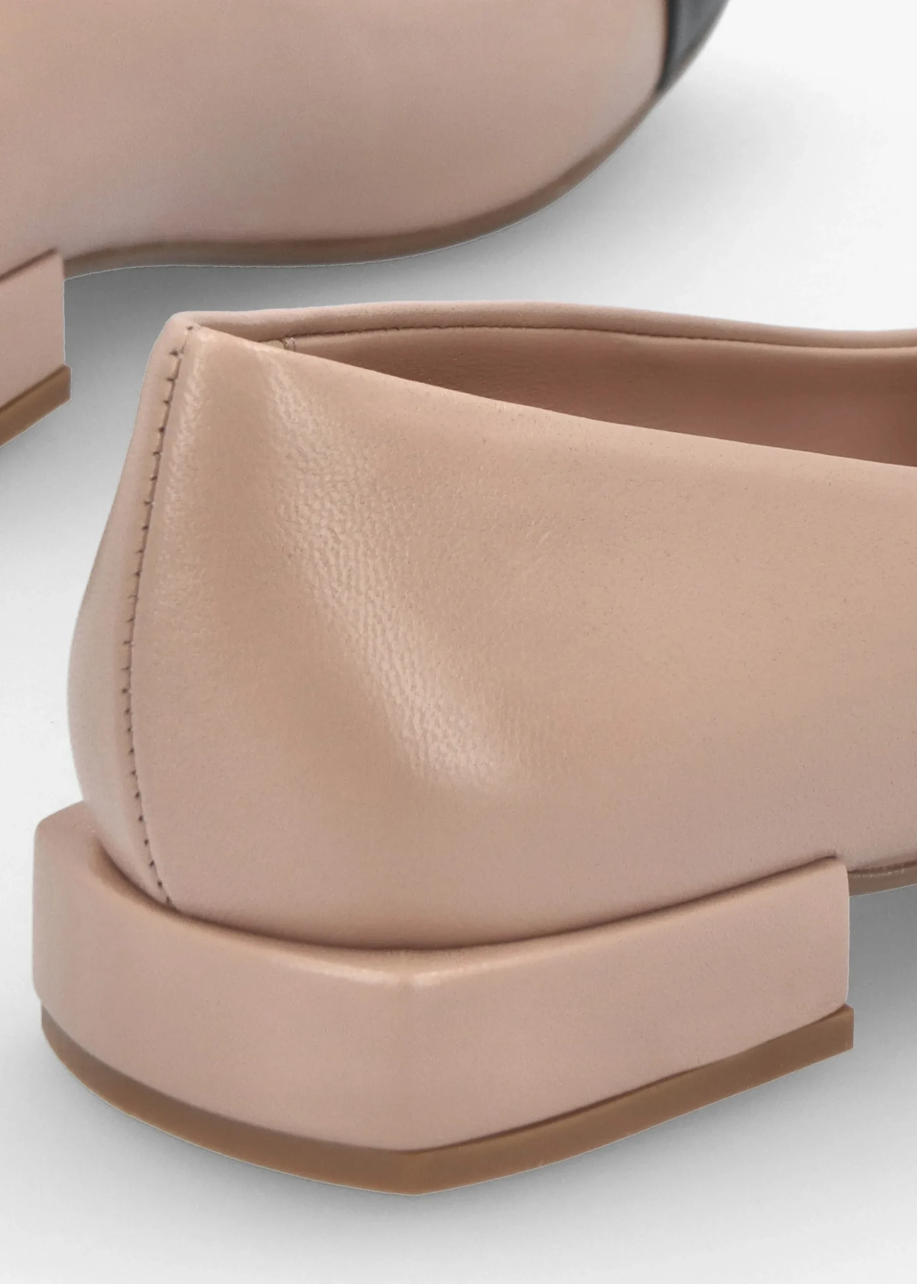 Saria Nude Leather Toe Cap Pumps