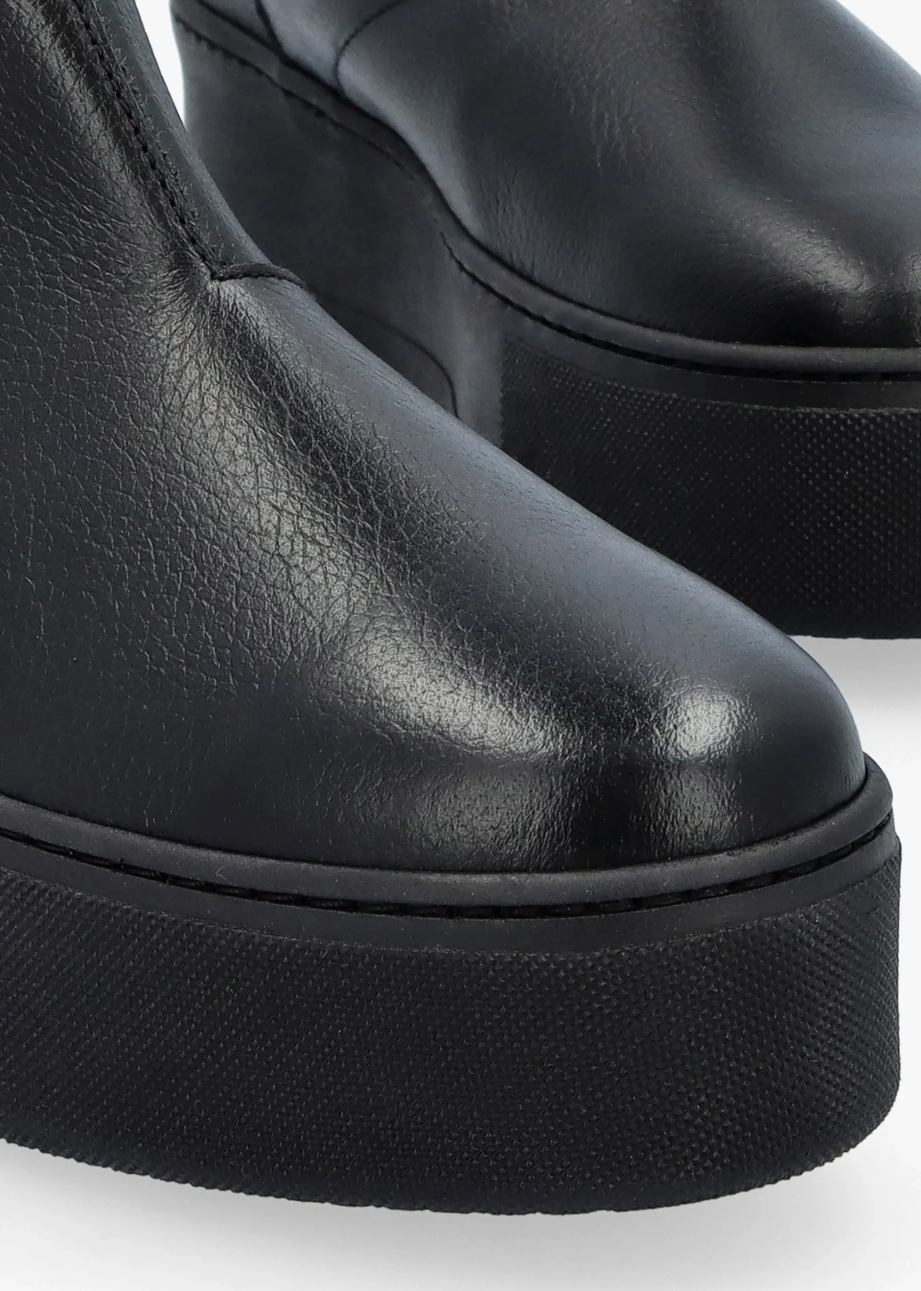 Tred Black Leather Flatform Chelsea Boots